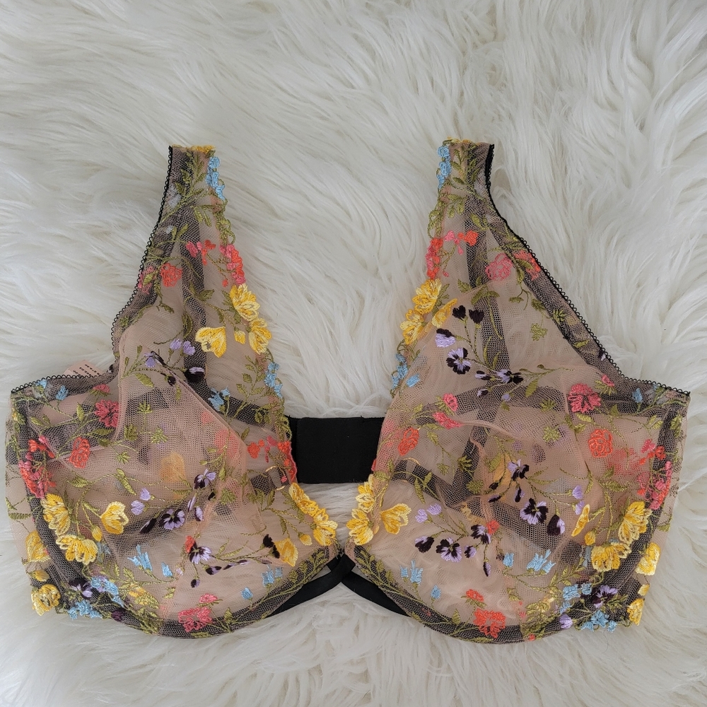 Victoria Secret Set - Picture 4 of 7